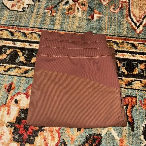 Lululemon Dance Studio Mid-Ride Jogger - Size 6 - Picture 1 of 6